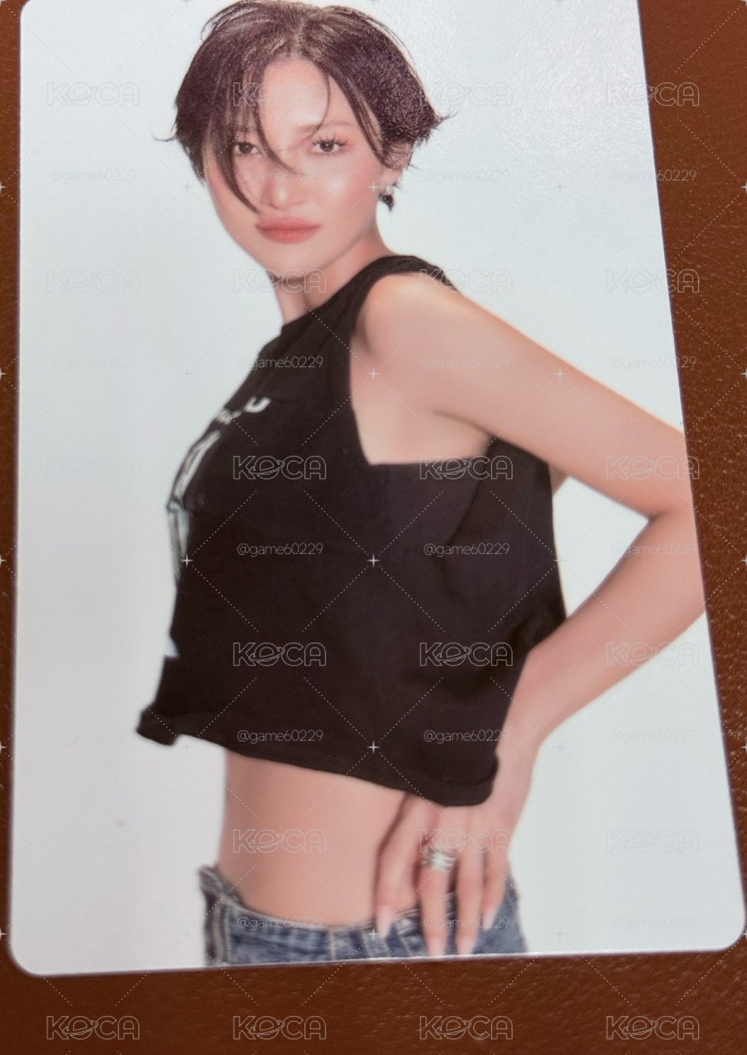 4WARD 快閃店小卡 華莎 半身