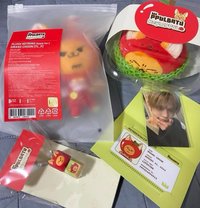 黃春會員卡+蘋果娃+壓力球+鍵帽+滿額卡