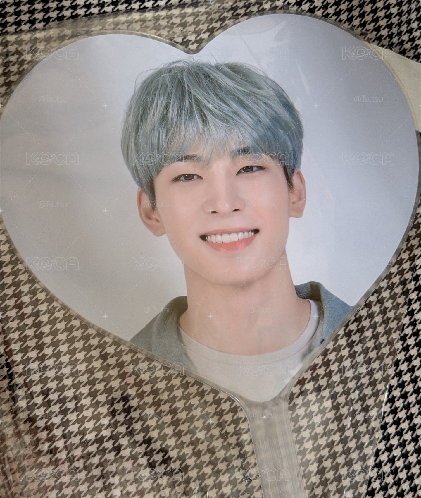 （現貨 紙箱寄出 可當日寄出）seventeen 圓佑 愛心扇 2020 克拉島 扇子 大扇