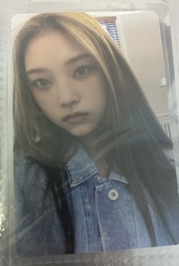 金髮牛仔衣
