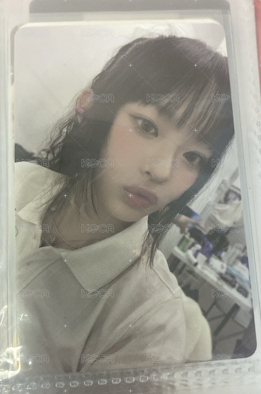 白襯嘟嘴