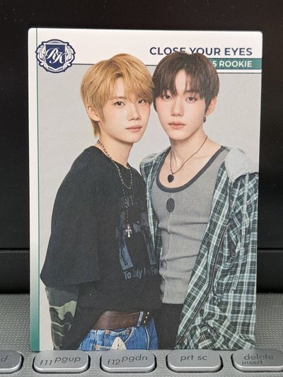 2025 K-POP ROOKIE TELECA 隨機卡 