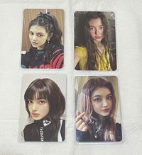 Danielle四張一組