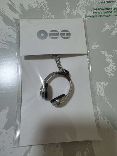BTS 耳機吊飾