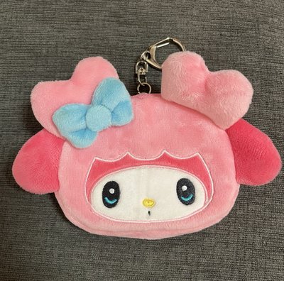 MOMO三麗鷗聯名徽章包