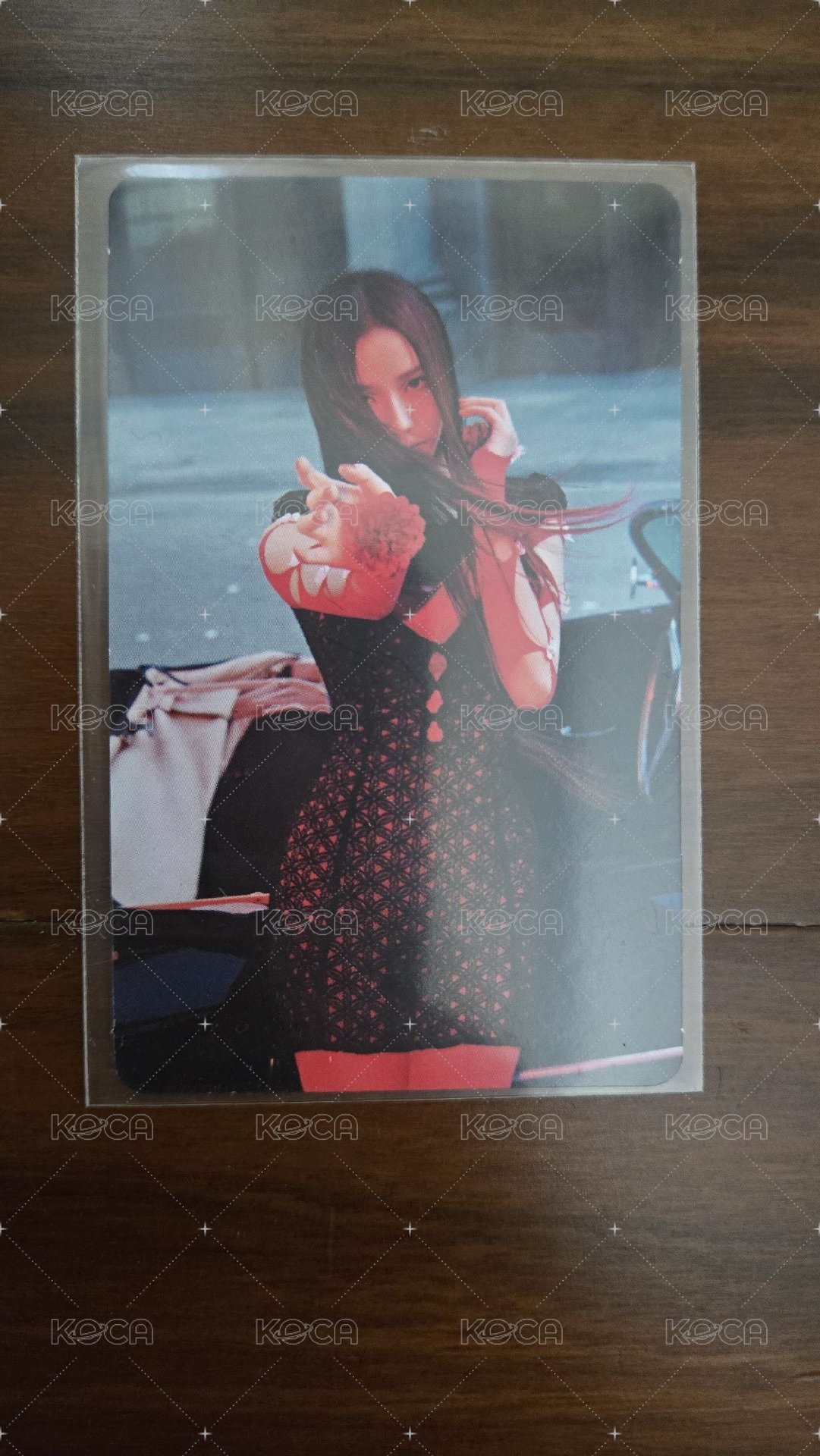 Jisoo solo flower專輯卡 