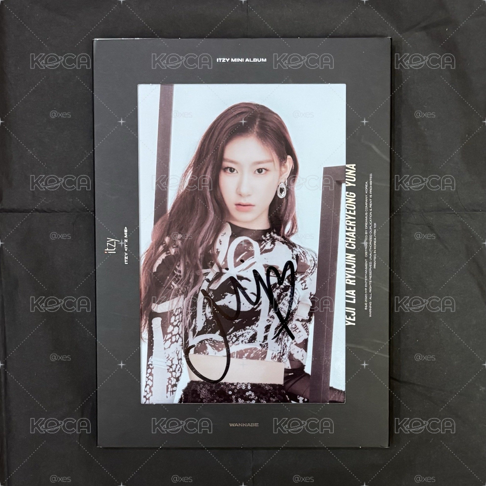 ITZY IT’z ME 黑版空專 彩領親簽