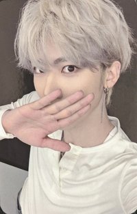 迷一 Kpopstore 線上1.0 簽售卡 反手pose