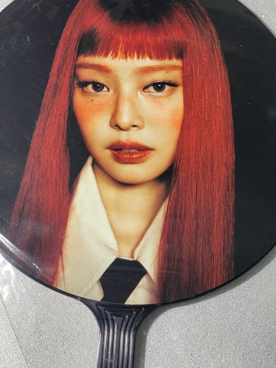 現貨｜Jennie快閃滿額&扇子直出