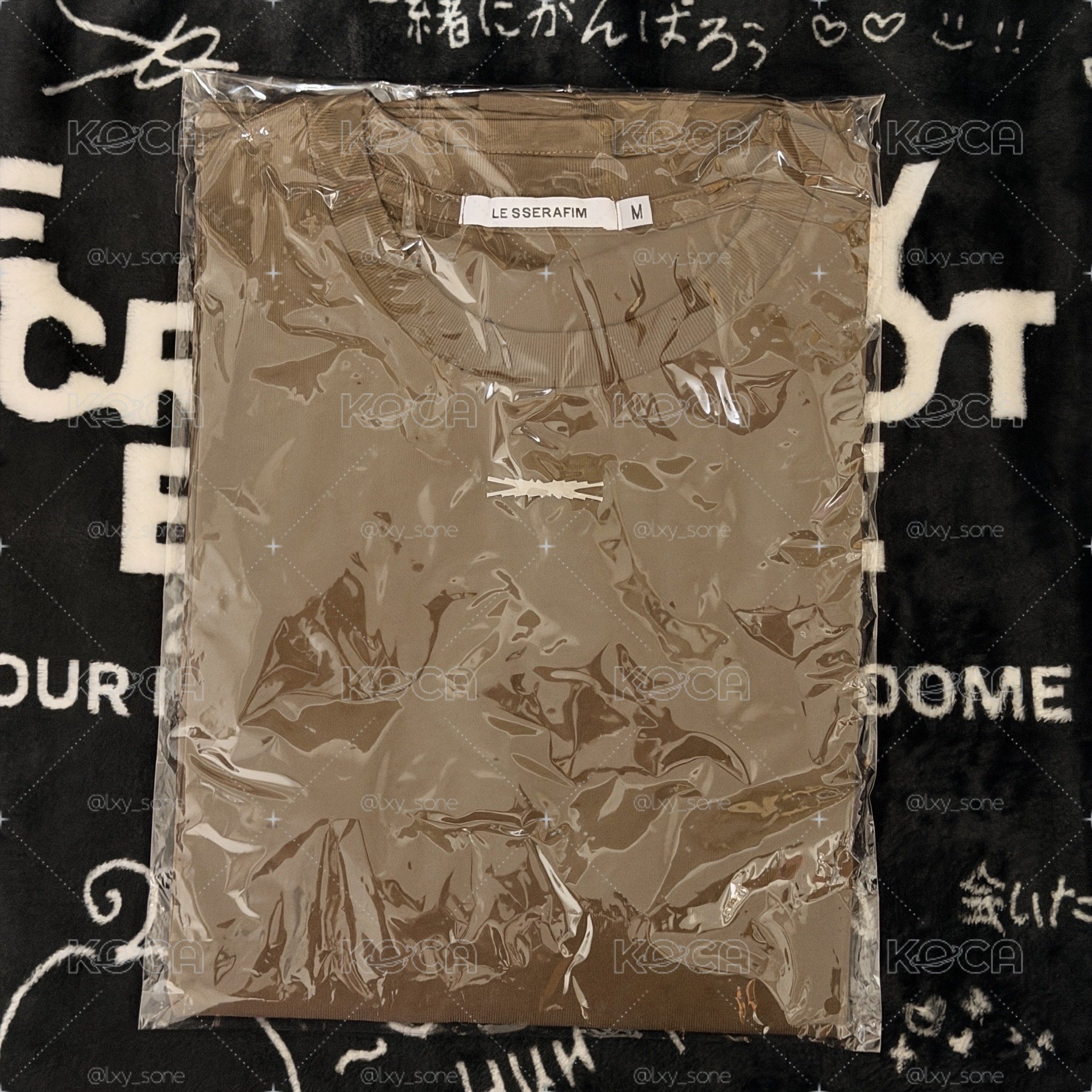 全新未拆 LE SSERAFIM東蛋巡迴簽名T