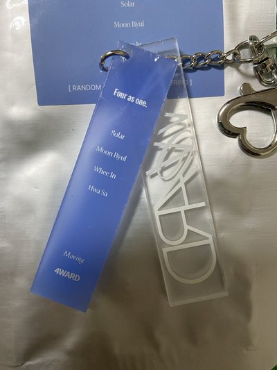 容仙的快閃店證件照鑰匙圈
