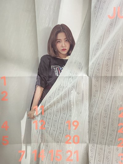 REDVELVET 一代手燈 yeri 2018年曆組
