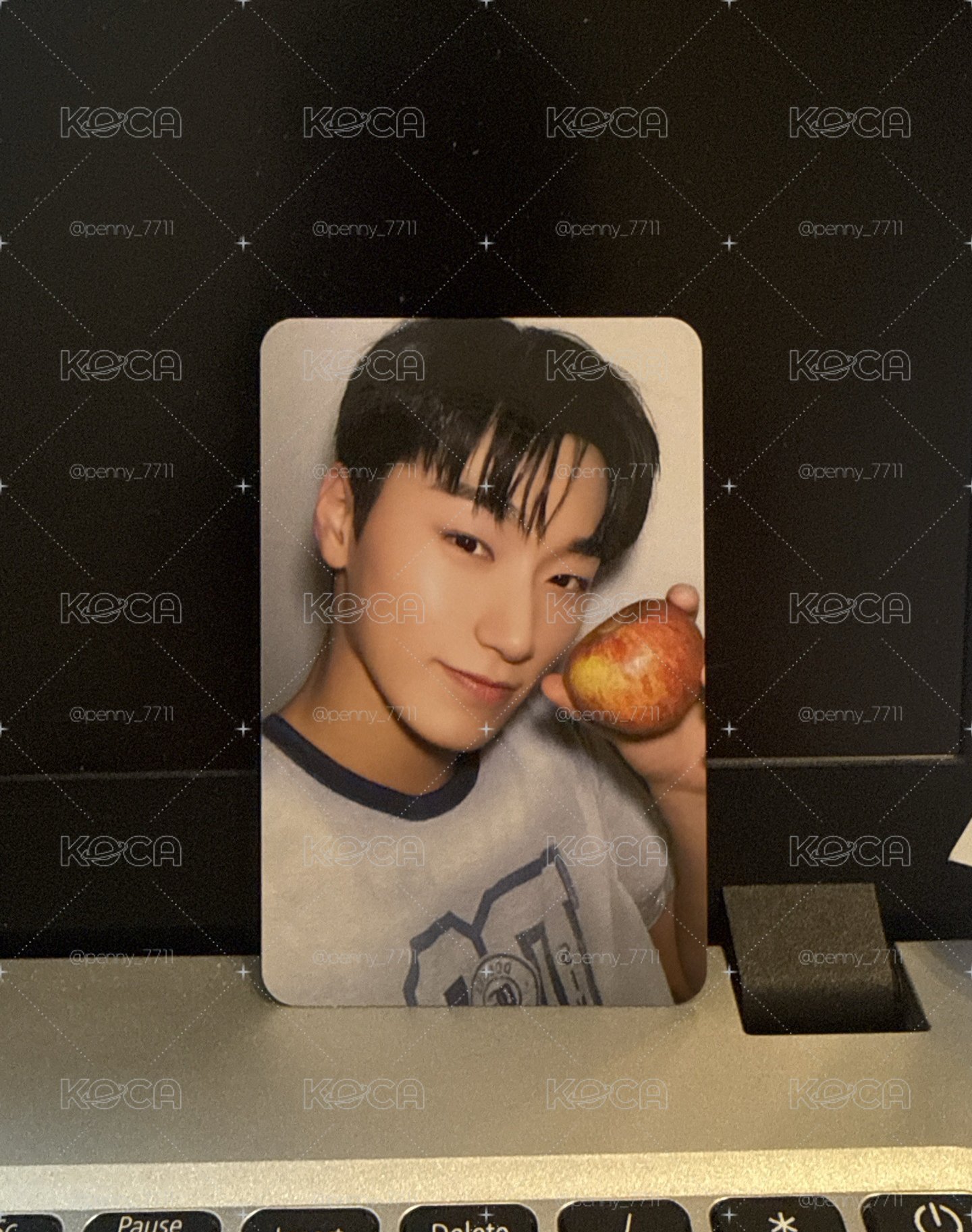 傘拿蘋果🍎 手寫卡背