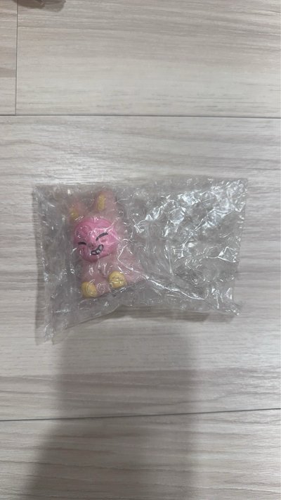 日本扭蛋小夜燈-豬兔、燦狼