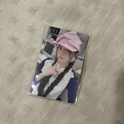 NOT CUTE ANYMORE 專輯卡 NOT MY NAME B ver.