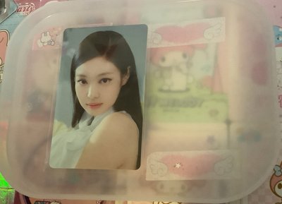 jennie 小卡（有一點髒髒的，看2圖）