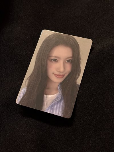 TWICE | 2026 年曆卡 | Sana