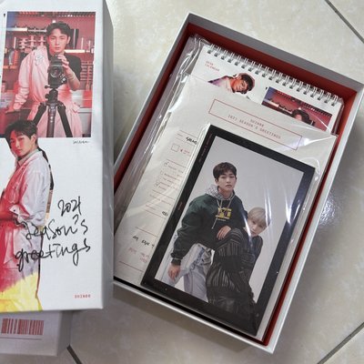SHINee 2021 SEASON’S GREETINGS
