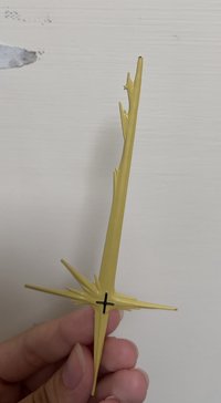 公仔 （劍前端斷掉）