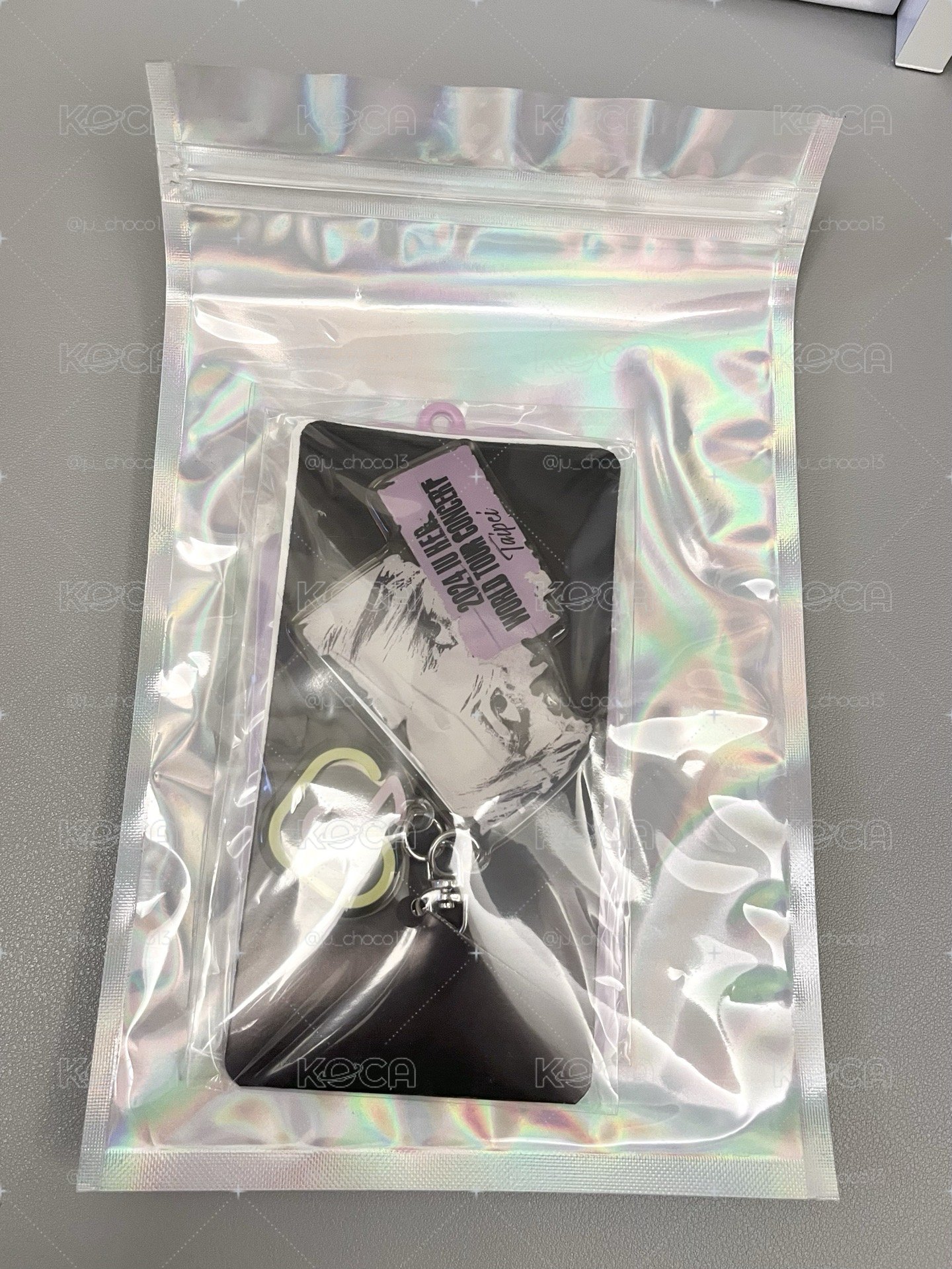 IU 24年台北場入場禮