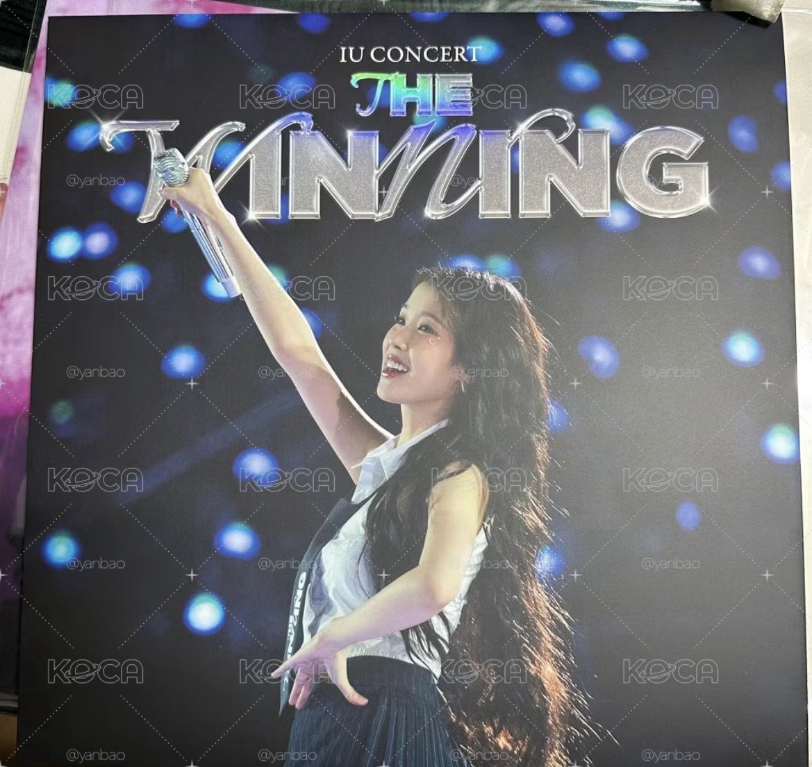 IU《The Winning》CGV 黑膠海報🎤