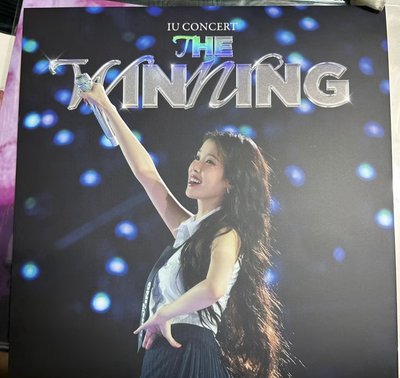 IU《The Winning》CGV 黑膠海報