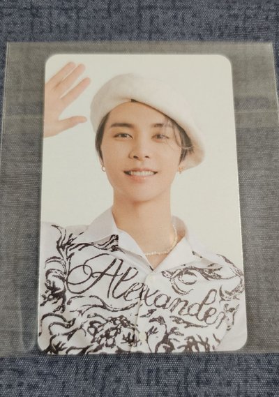 NCT 127 2023 SEASON’S GREETINGS JOHNNY 