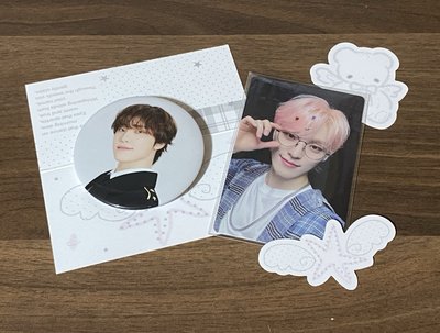 seventeen Dino 小盤｜26’克拉島 應援扇、徽章