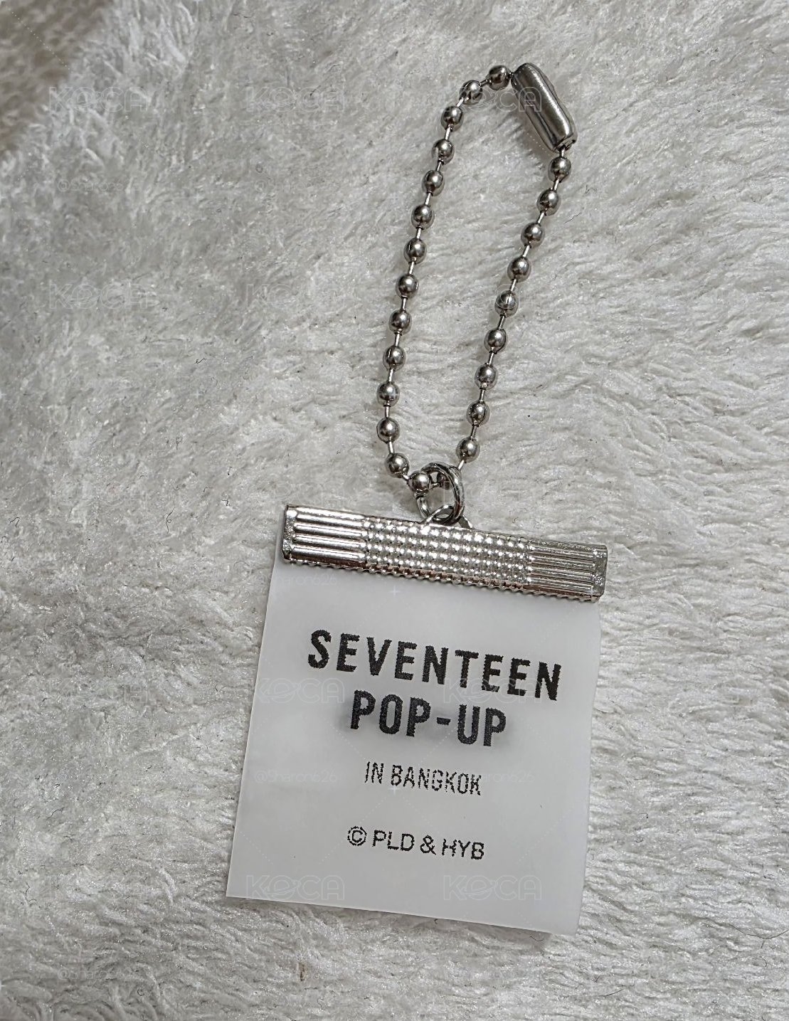 FOLLOW 鑰匙圈吊飾 曼谷pop-up