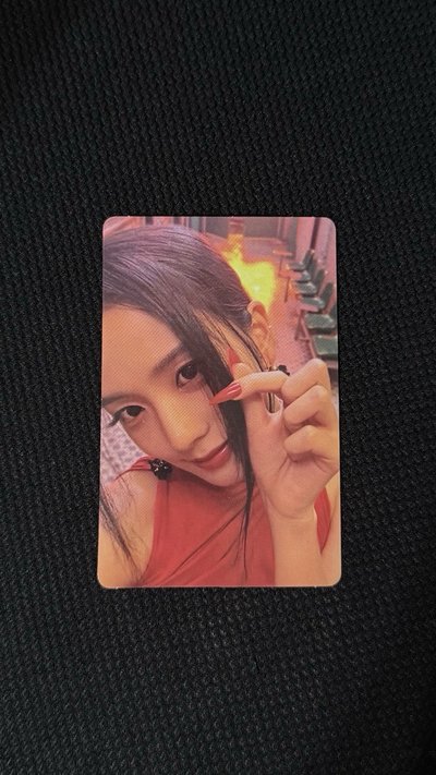 JISOO ME專 （含小卡、CD及圖上內容物）