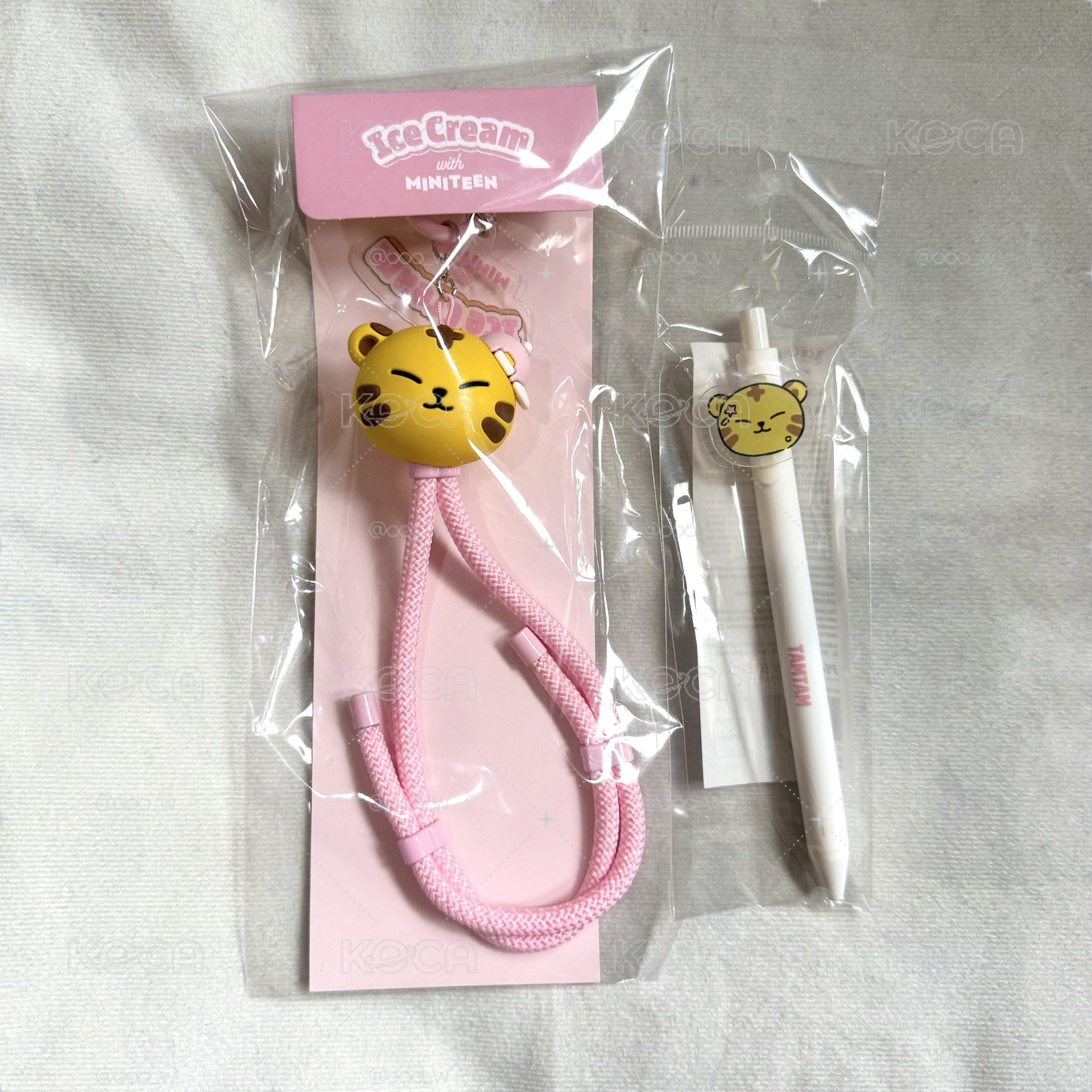 🐯夏日MINITEEN 手機掛繩+愛心筆 