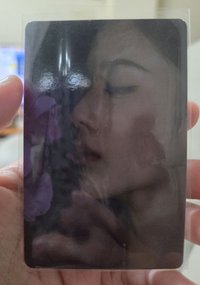 側臉 黑卡