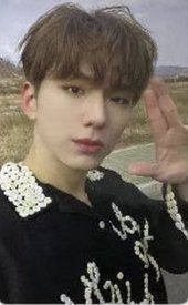 KIHYUN - VOYAGER [1st Single Album] am 特典卡 