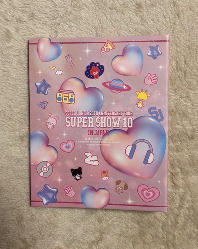SS10 資料夾（含成員資料頁、證件照）