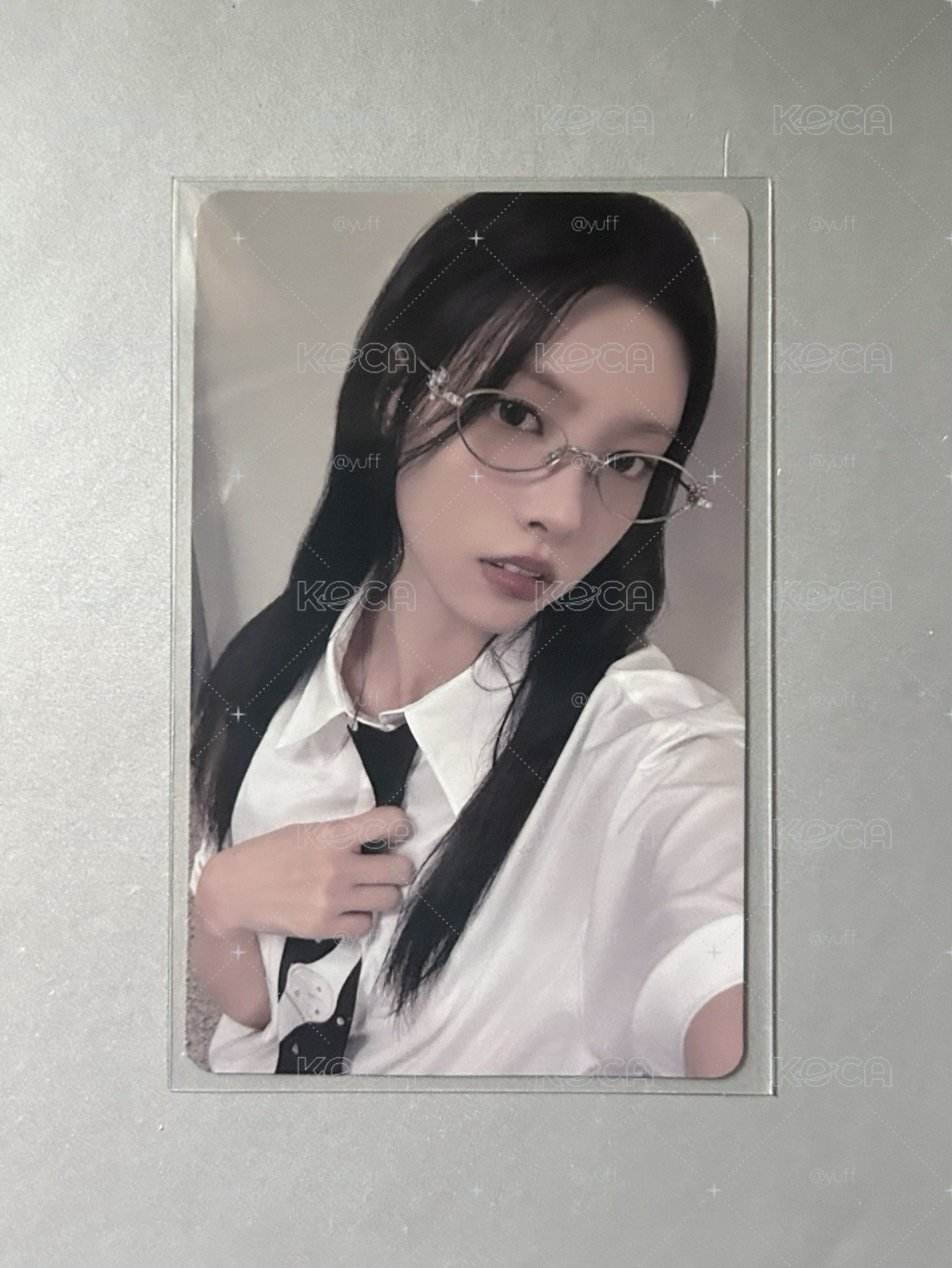 玧