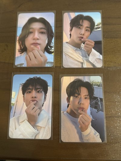 DAY6 坐墊 四個合售 含小卡
