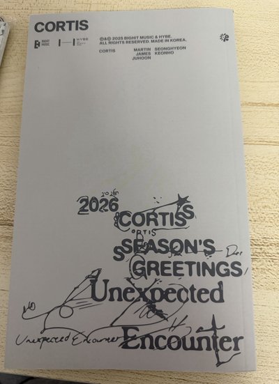 Cortis 寫真集