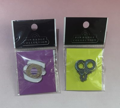 全新未拆 半週年鑰匙圈、金屬別針徽章