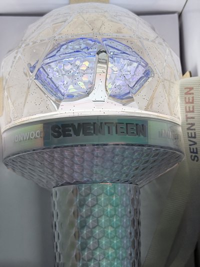 （現貨 一日內寄出）seventeen 二代 克拉棒 手燈 應援棒