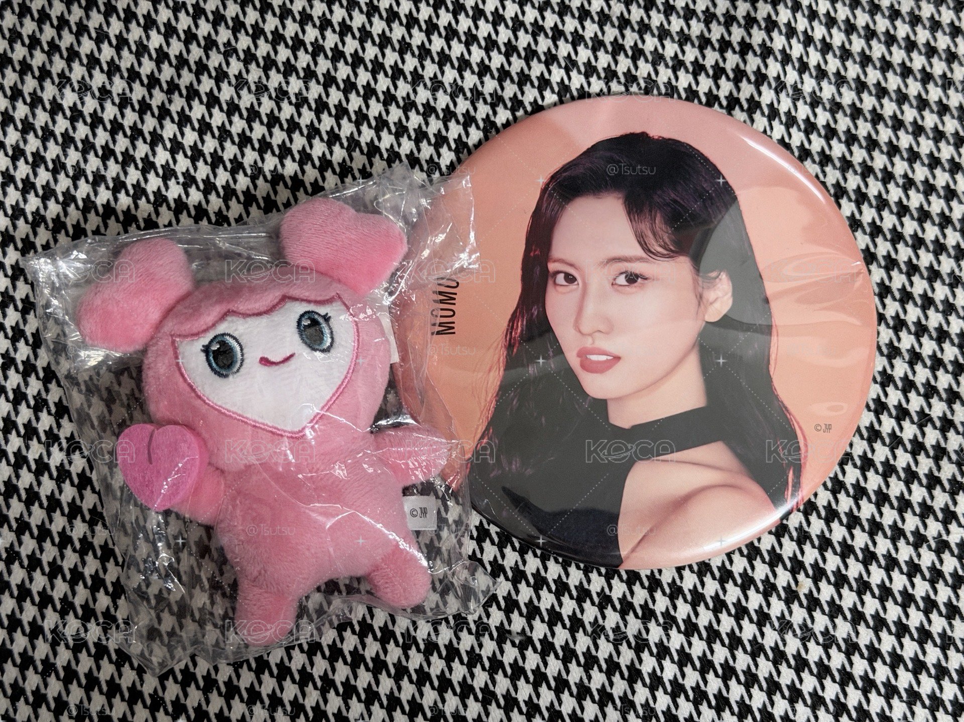 （現貨一起出 一日左右寄出）twice momo 大徽章 HAPPY HAPPY 吊娃 水果娃