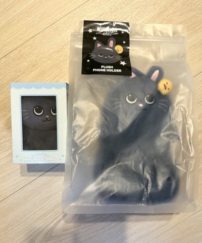 當日發 RIIZE坐姿娃+手機支架