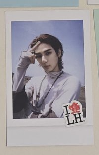  白 李涵