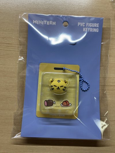 MINITEEN 鑰匙圈吊飾 榮吊飾釋出