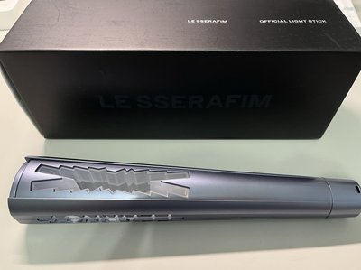 LE SSERAFIM 手燈