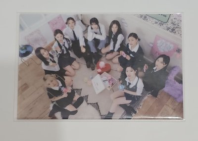 TWICE 2023 5th World Tour “READY TO BE”團照
