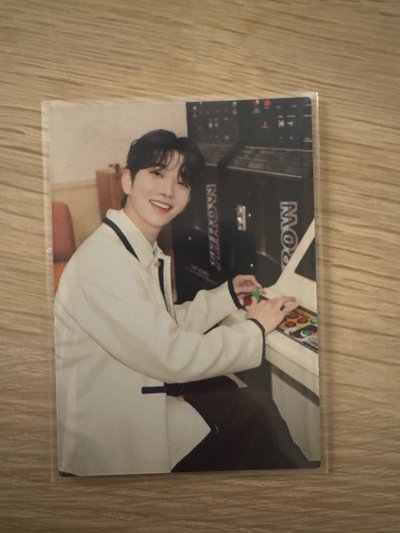 SVT | 秀 holiday自拍卡