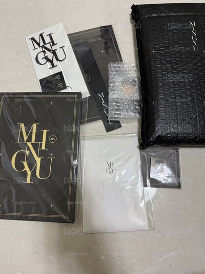 金珉奎歷年生日禮盒