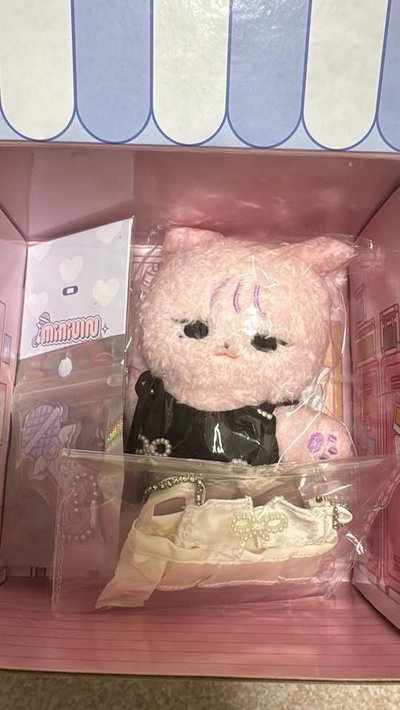 2023世巡限量版 Minnie娃