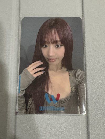 KISS OF LIFE [Who is she] WM台北特典卡 & Who is she awe ver.專輯