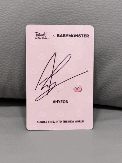 ₊⁺★競標 𐭩BABYMONSTER 寶怪 AHYEON 仙境傳說代言卡